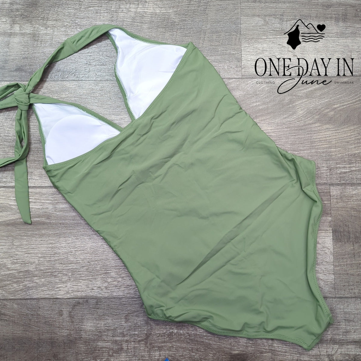 CharmLeaks Twist Front Halter One Piece Swimsuit Sage Green Size L