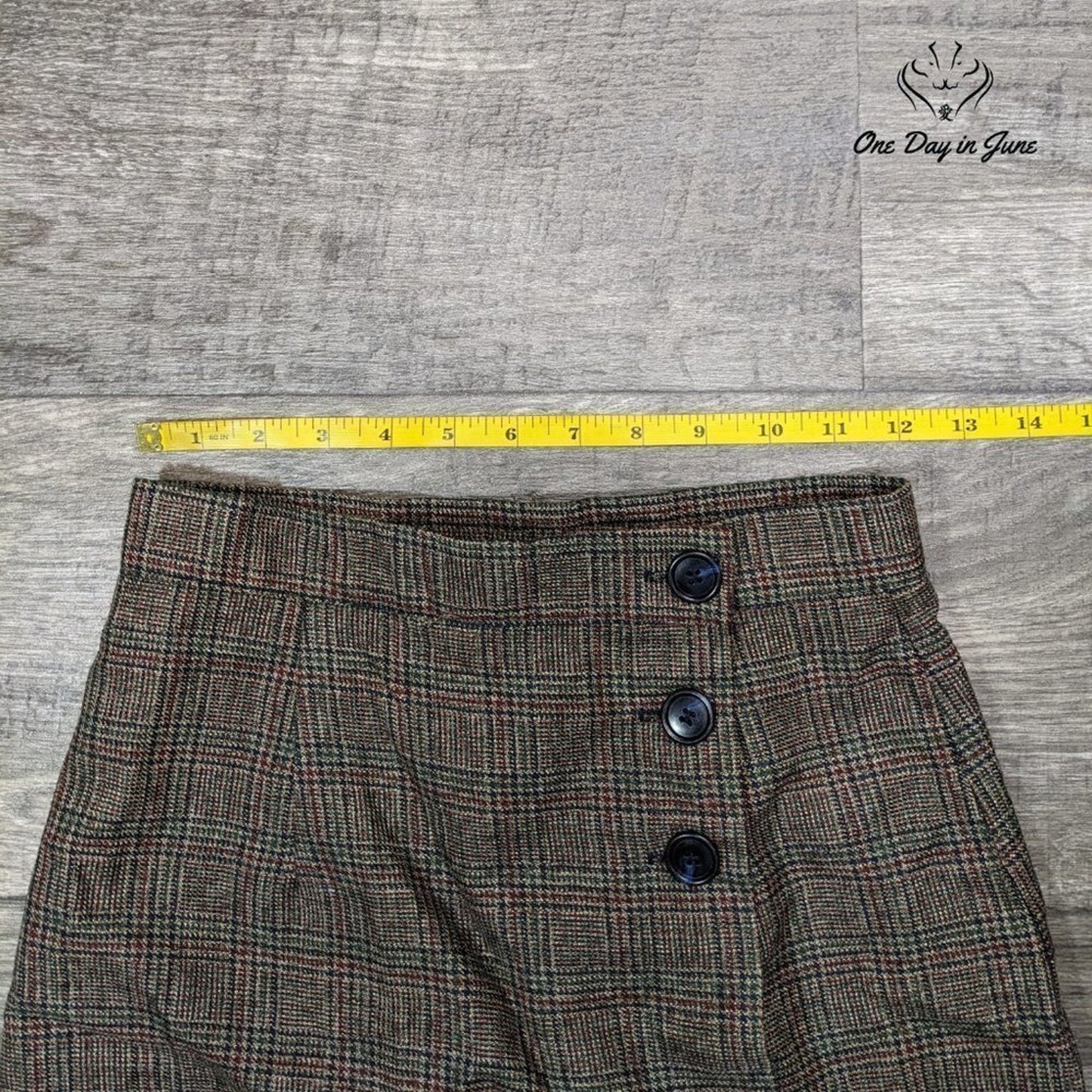 Karen Morgan Wrap Front Shorts Size 6