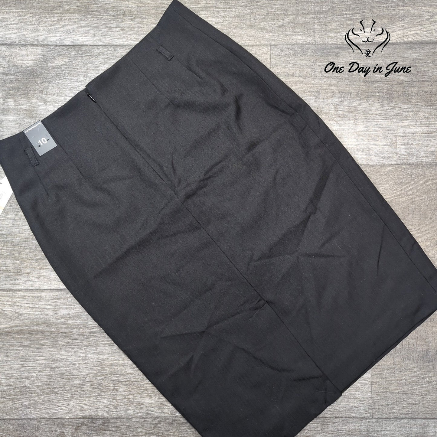 Amanda + Chelsea Pencil Skirt Size 10