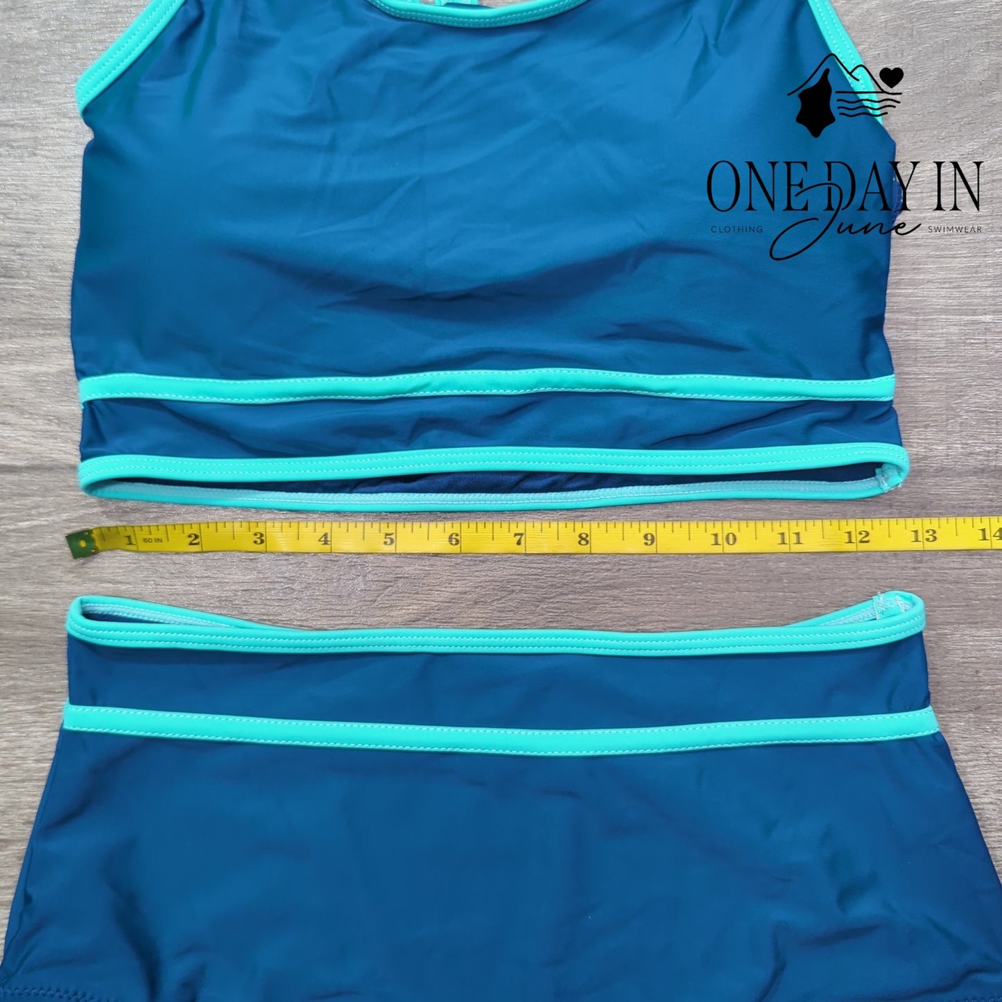Blooming Jelly Strappy Back Crop Bikini Swimsuit Size S