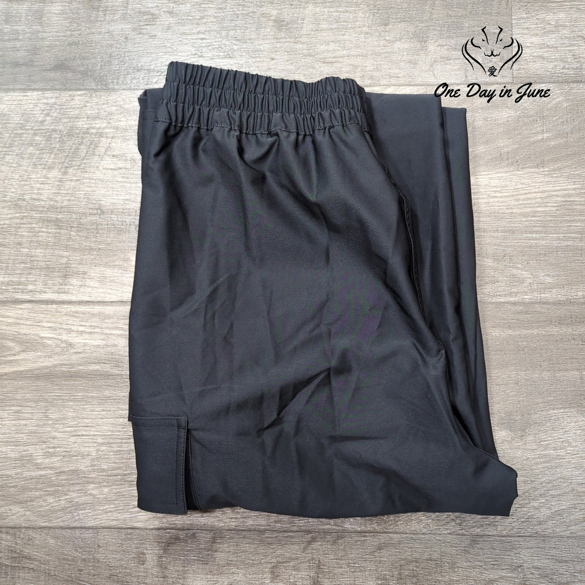 We Wore What Wide Leg Utility Cargo Pants Black NWT $128 Size M