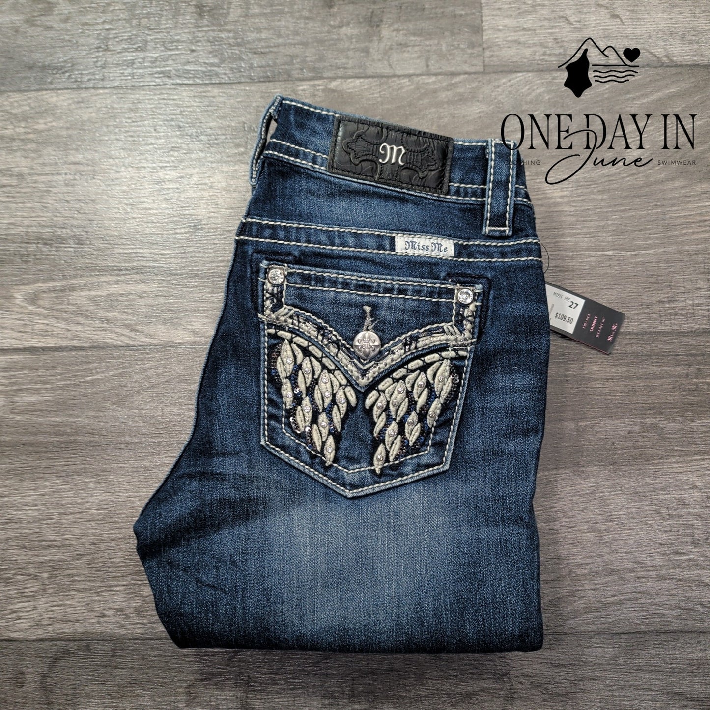 Miss Me Mid Rise Skinny Jeans Medium Blue Distressed NWT $109.50 Size 4 (27)