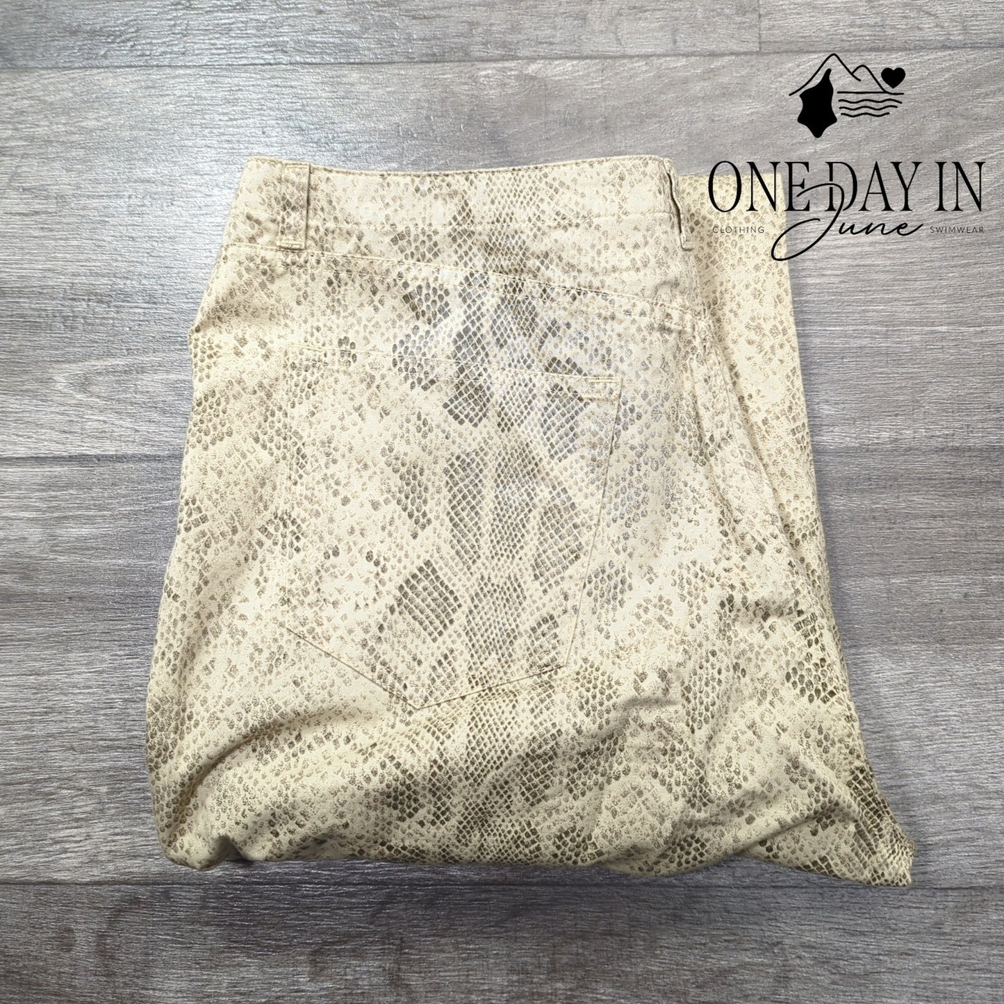 Liz Claiborne Animal Magnatism Straight Leg Pants Size 14