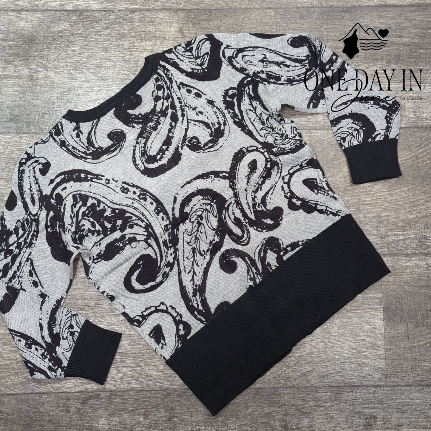 Premise Studio Snap Front Swetaer Size S