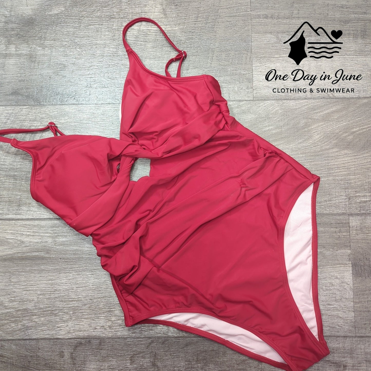 Cupshe Cross Front Keyhole One Piece Swimsuit Size L