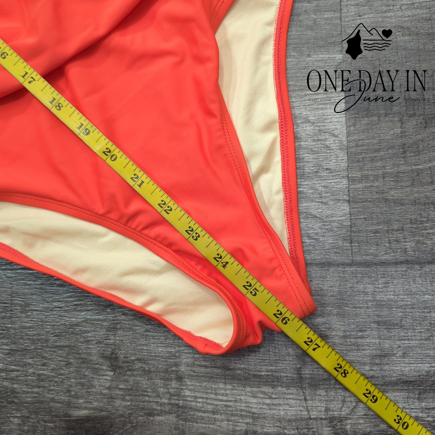 Cupshe Twist Font Keyhole One Piece Swimsuit Size XS