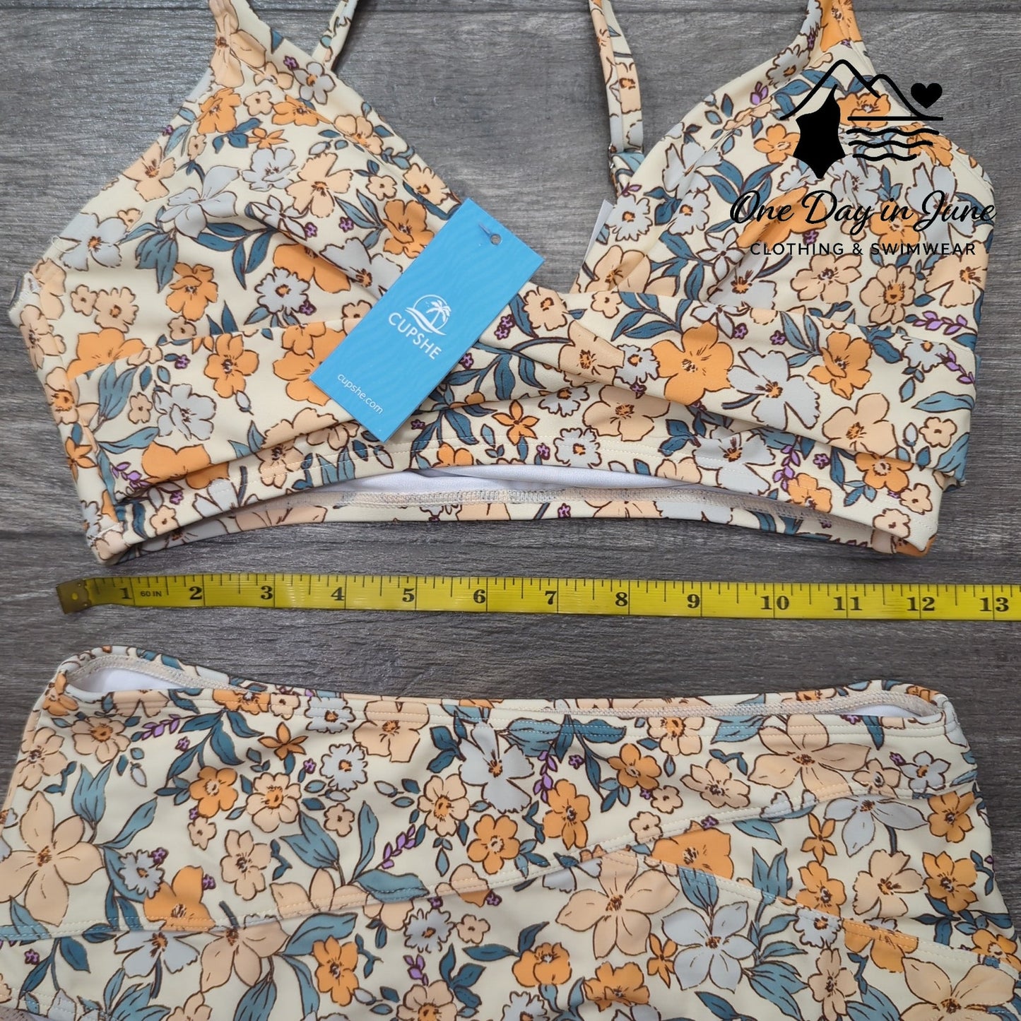 Cupshe Ditsy Daisy Cross Front Bikini Swimsuit Size S