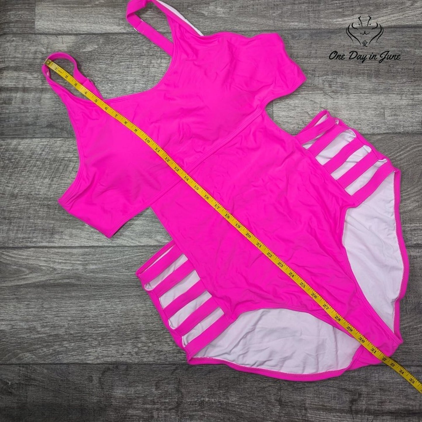 Misassy Strappy Side Cut Out One Piece Swimsuit Size 4XL