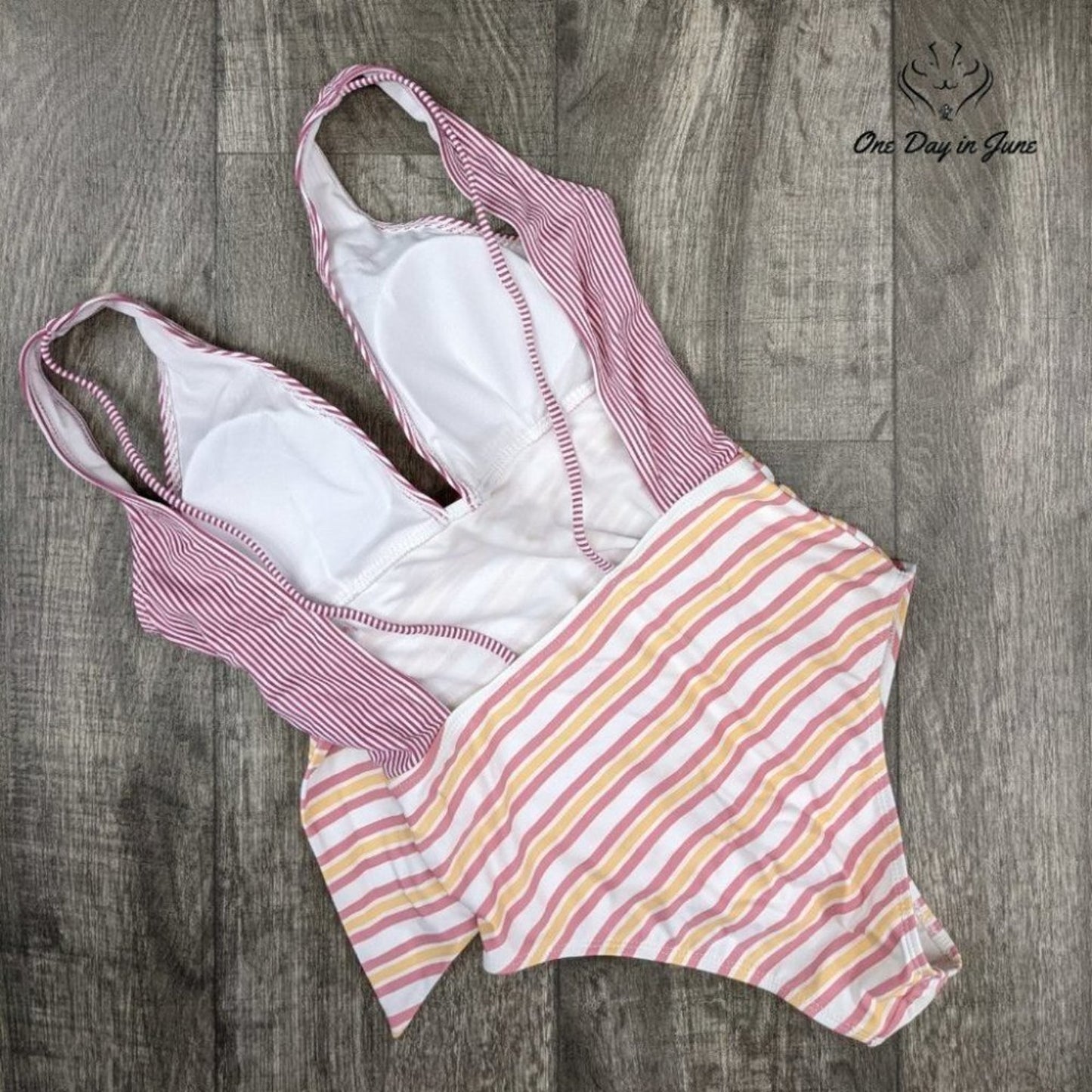 Amzbrly Striped "O" Ring Belt One Piece Swimsuit Size S