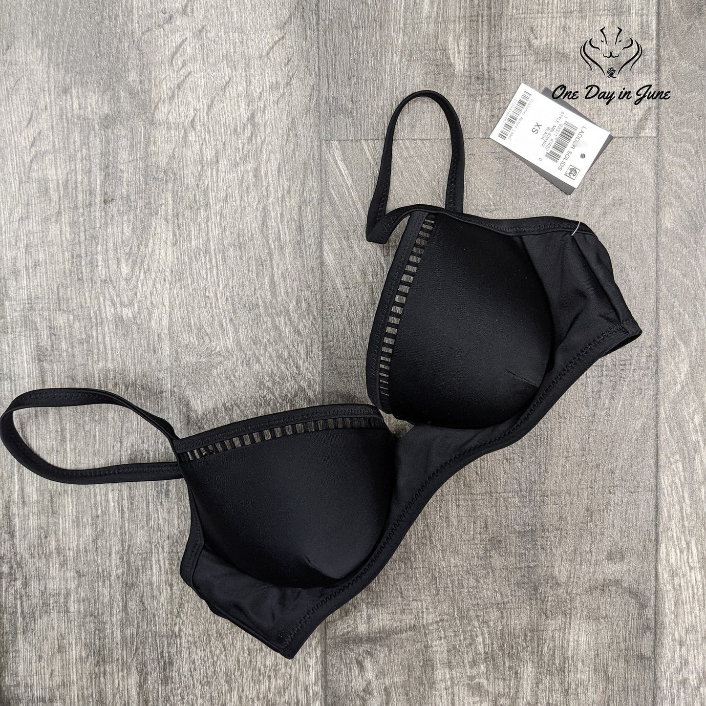 Bar III Black Mod V-Wire Bikini Top Size XS