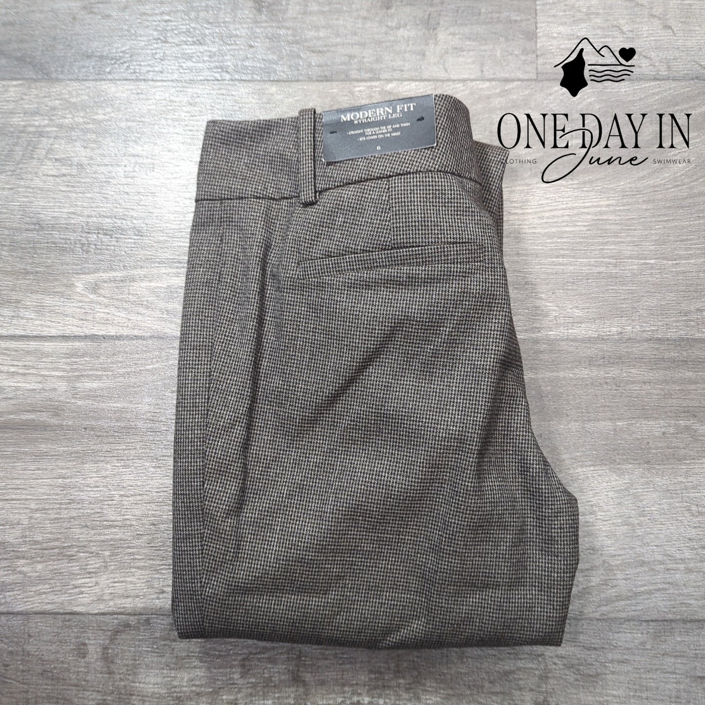 Ann Taylor Modern Fit Straight Leg Pants Size 6