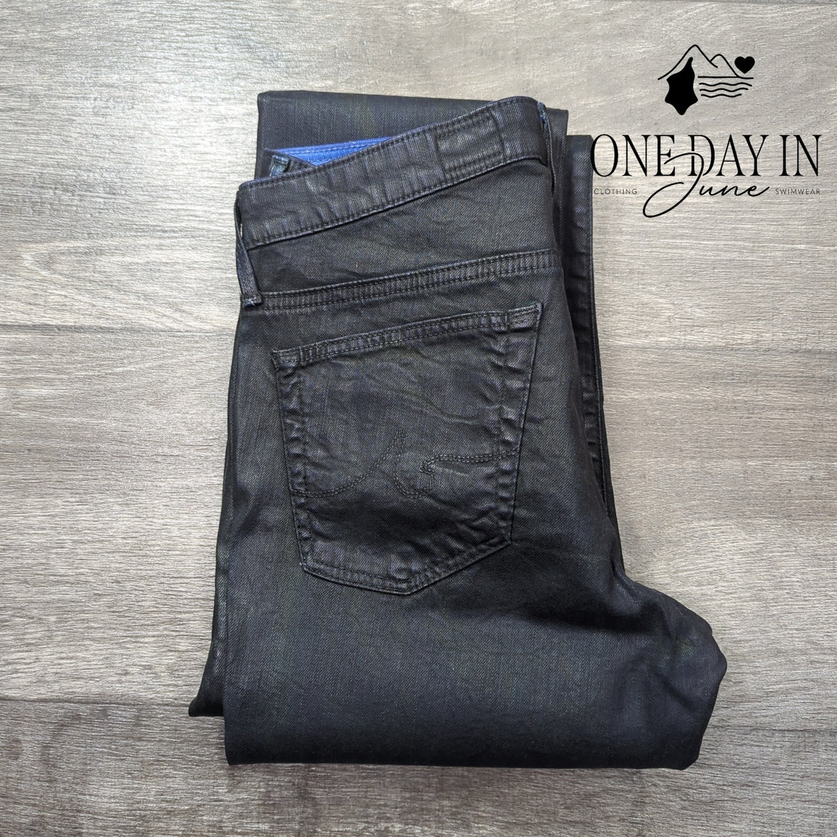 AG Adriano Goldschmied Coated Straight Leg Jeans Black NWT $215 Size 27 (4)