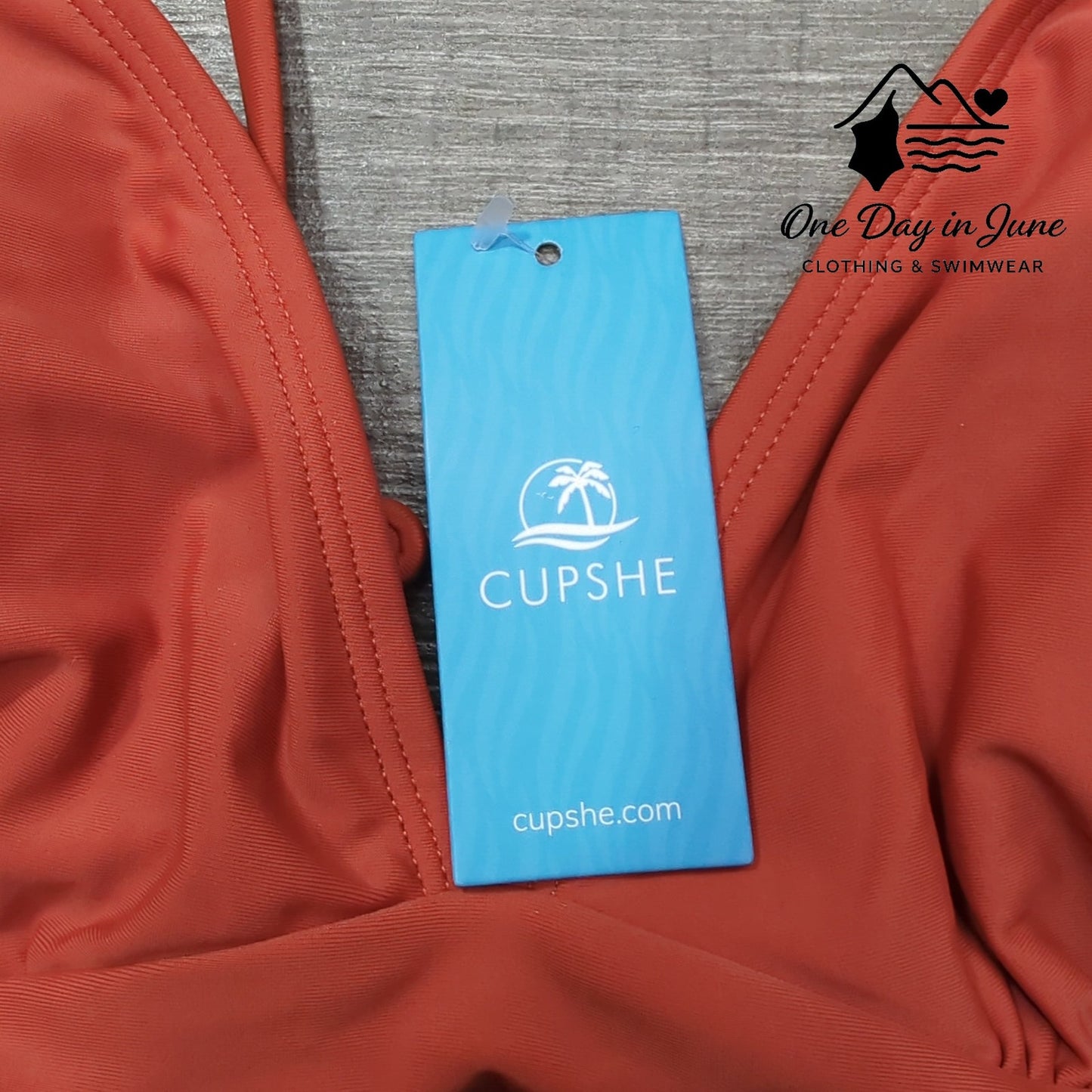 Cupshe V Neck On Piece Swimsuit Size L