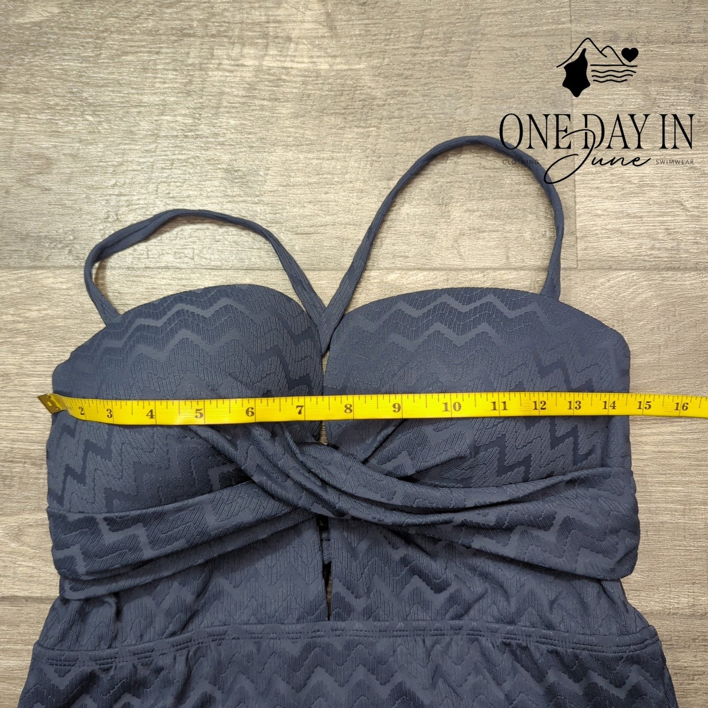Cupshe Lace Up Back Molded Cup One Piece Swimsuit Size L