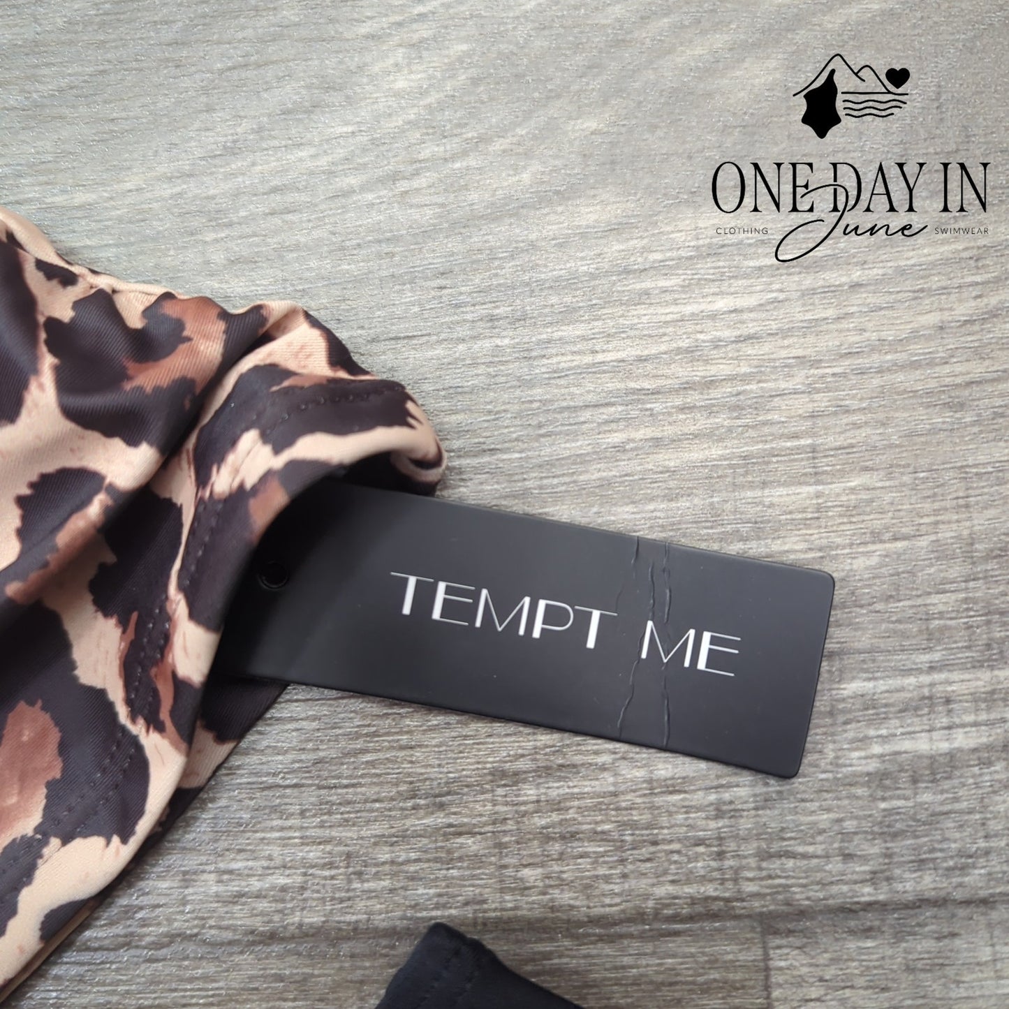 Tempt Me High Neck Leopard Tankini Swimsuit Size M