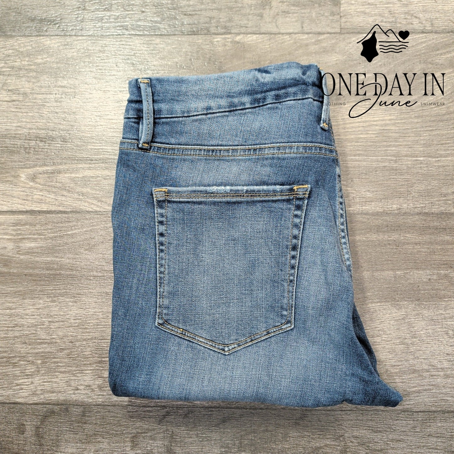 Good American Good Legs Crop Jeans Size 12 (31)