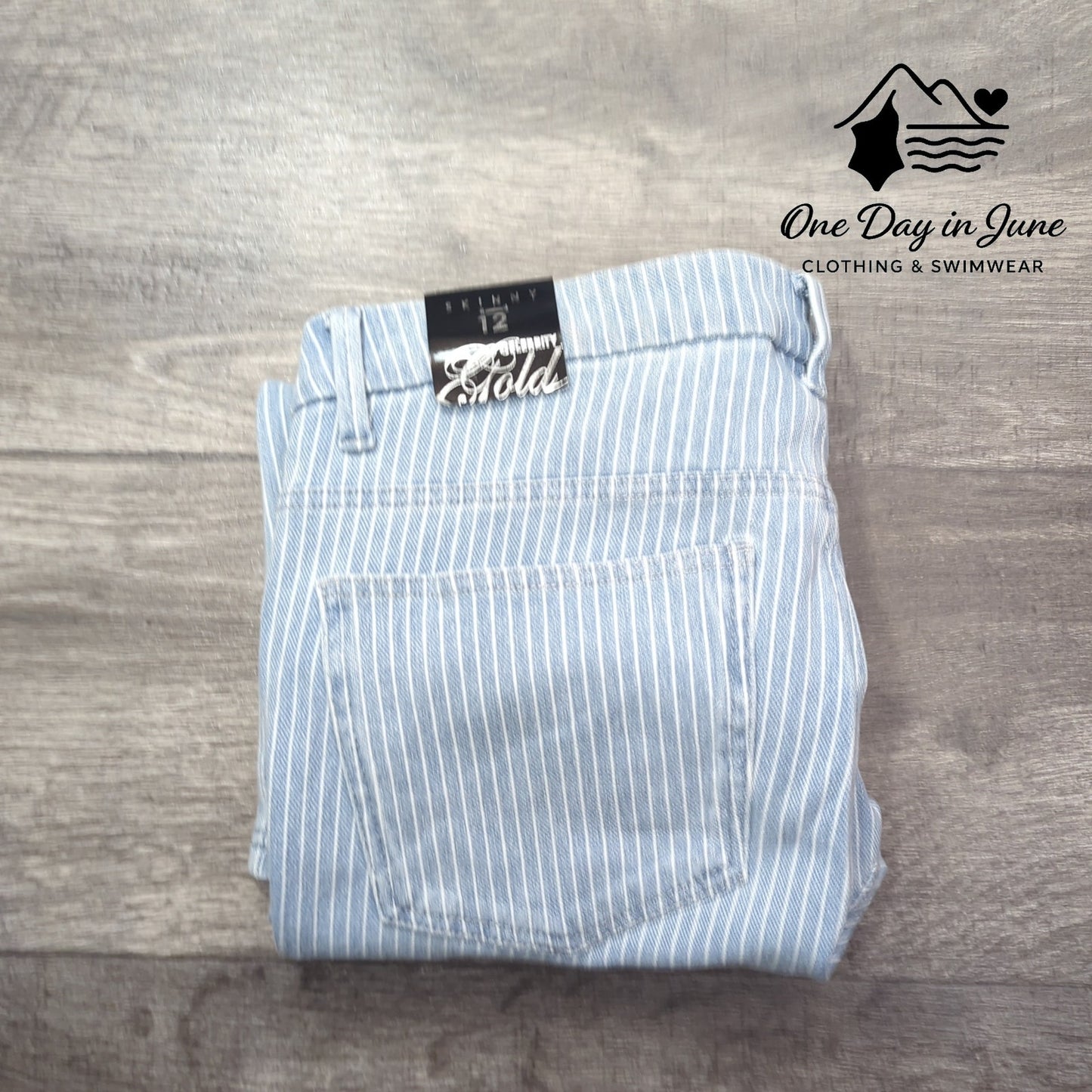 Celebrity Gold Skinny Capri Jeans Size 12