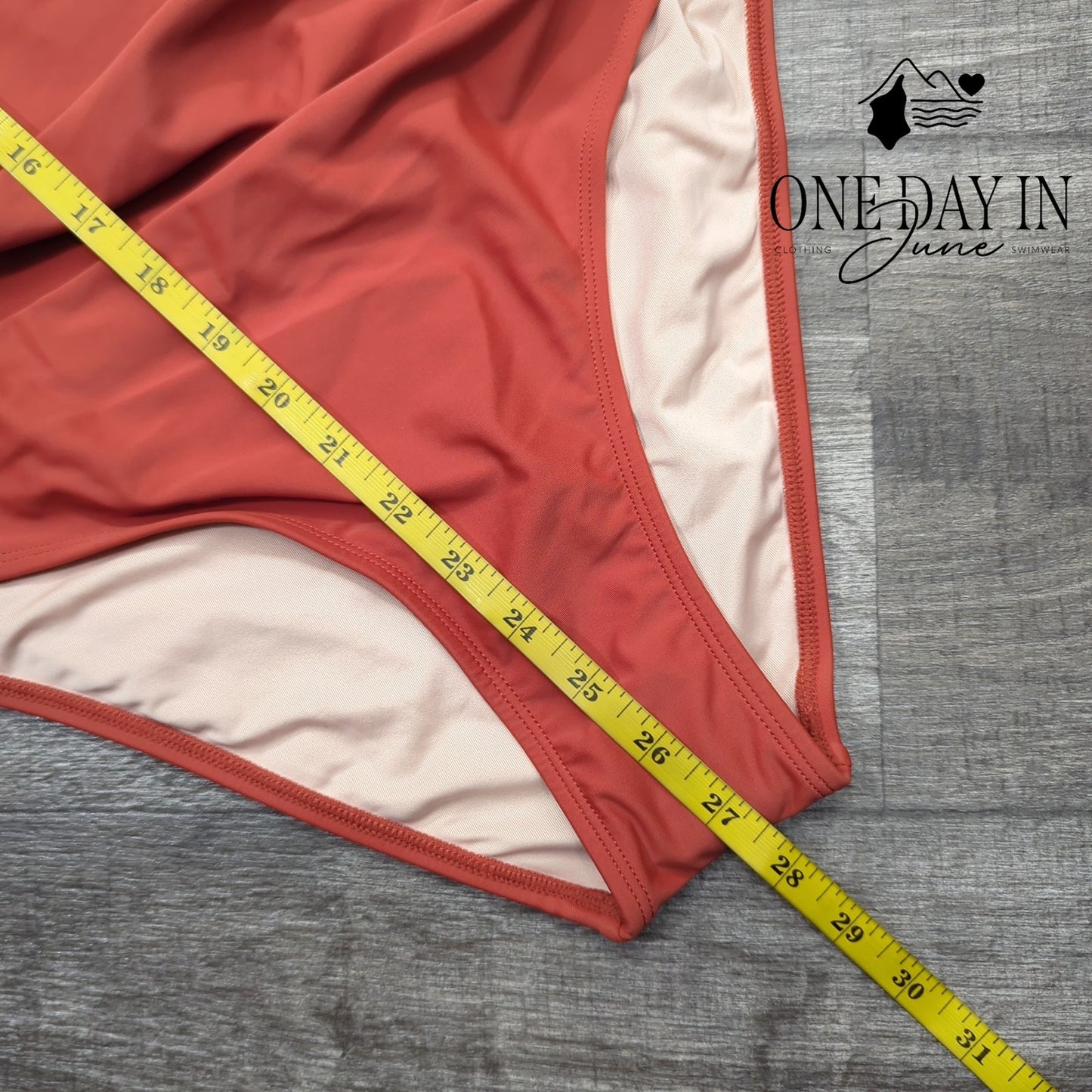 Cupshe V Neck Tummy Control One Piece Swimsuit Size L