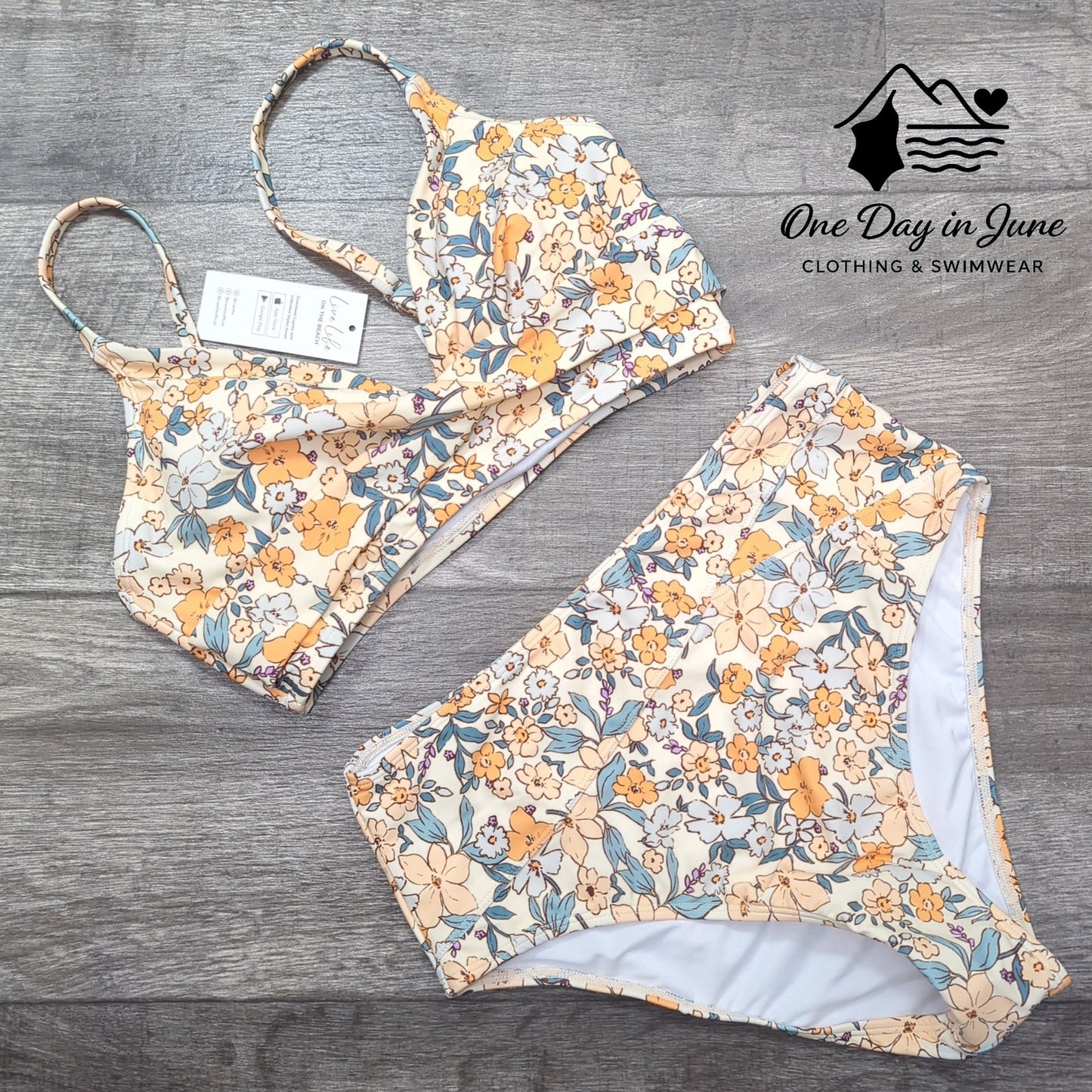 Cupshe Ditsy Daisy Cross Front Bikini Swimsuit Size S