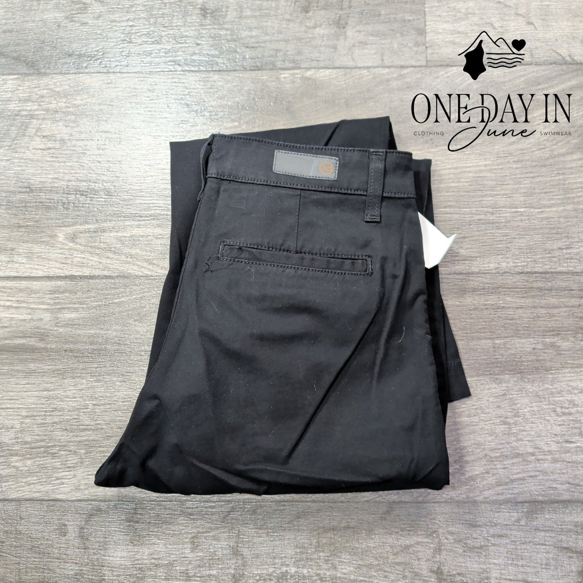 AG Adriano Goldschmied The Layla Cropped Flare Trouser Pants Black NWT 27 Size 4