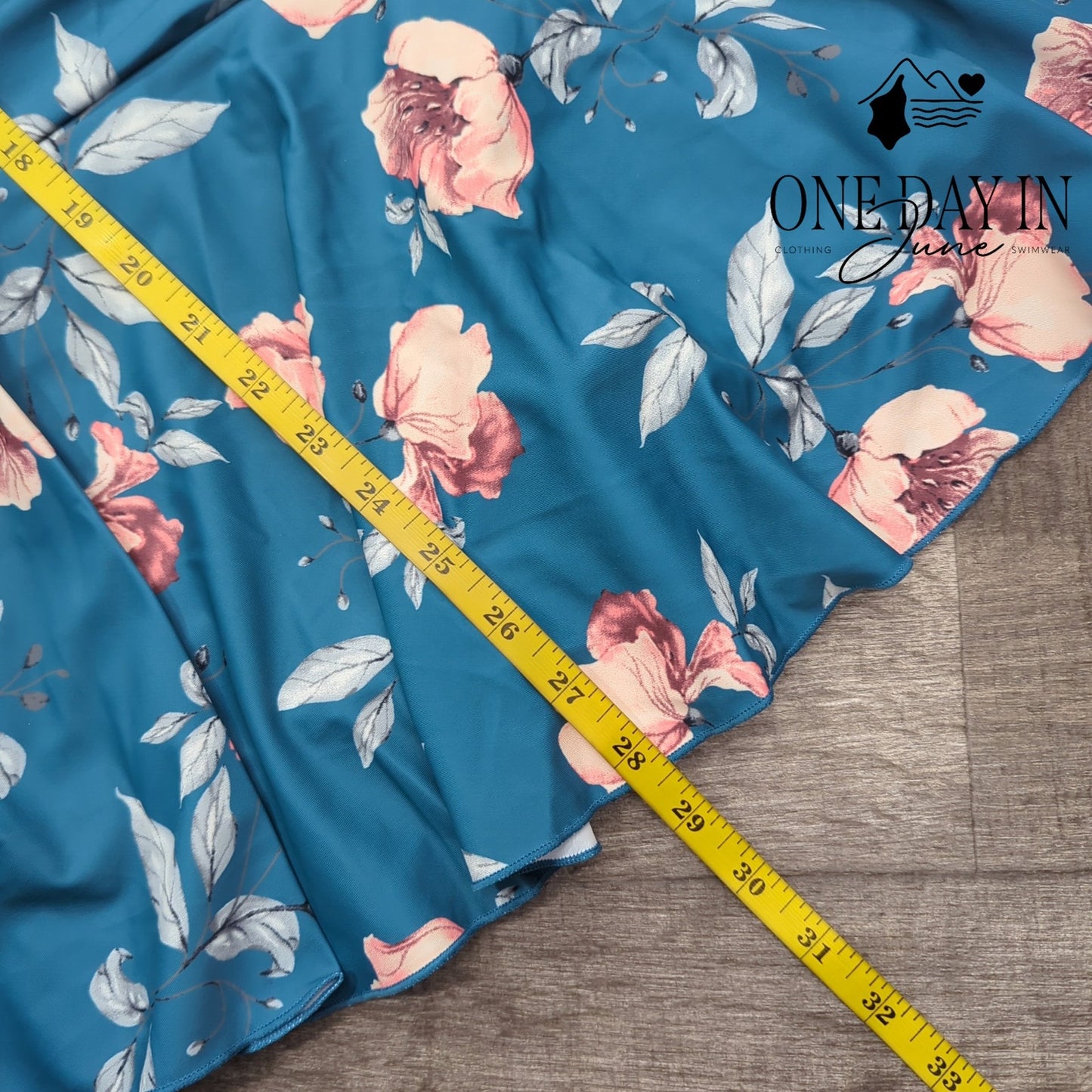 Shekini Twist Front Boyshort Swimdress One Piece Swimsuit Size M
