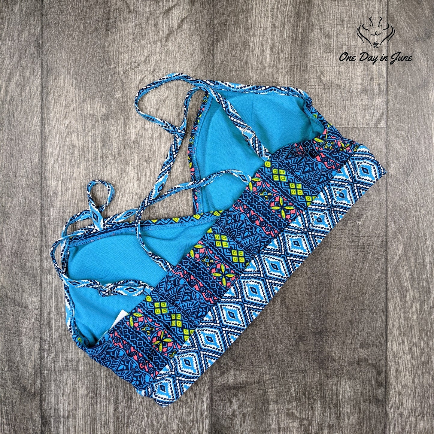 Coastal Blue Banded Wrapped Font Bikini Top Swimsuit Size L (12-14)