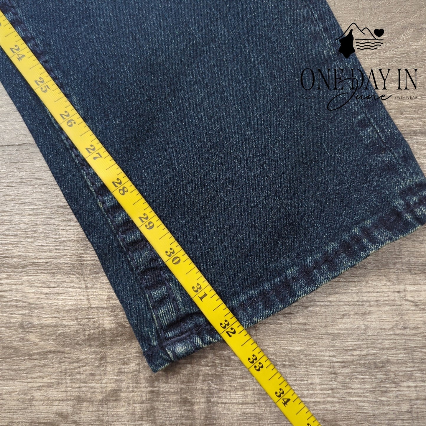 True Religion Gino Relaxed Slim Jeans Size 33X32