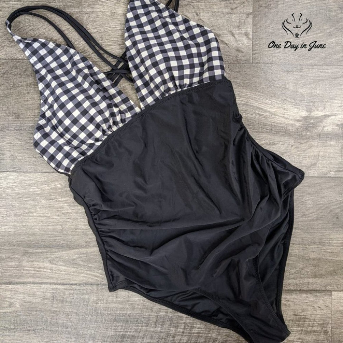 Cupshe Gingham Ruched Back Cross One Piece Swimsuit Size M