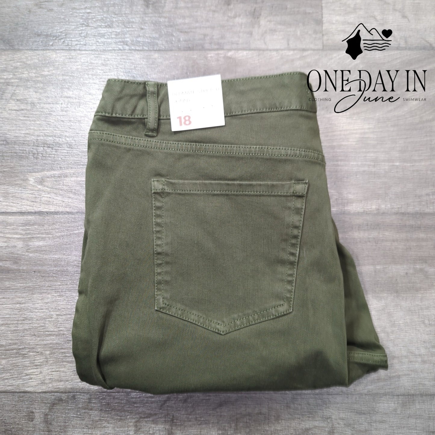 Lane Bryant High Rise Ultimate Stretch Skinny Jeans Size 18