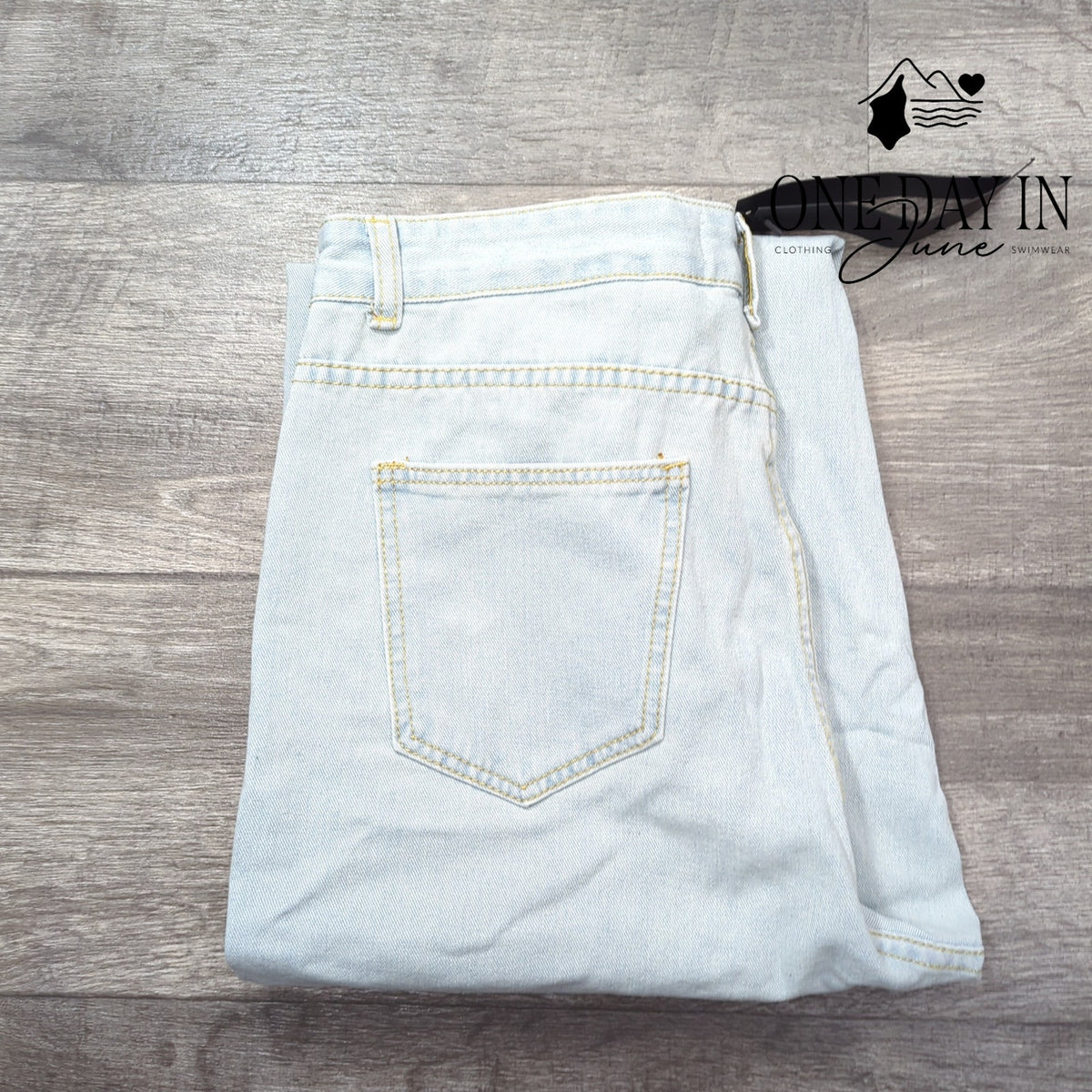 Realtakai Baggy Straight Leg Jeans Light Wash Blue Denim NWT Size 2XL