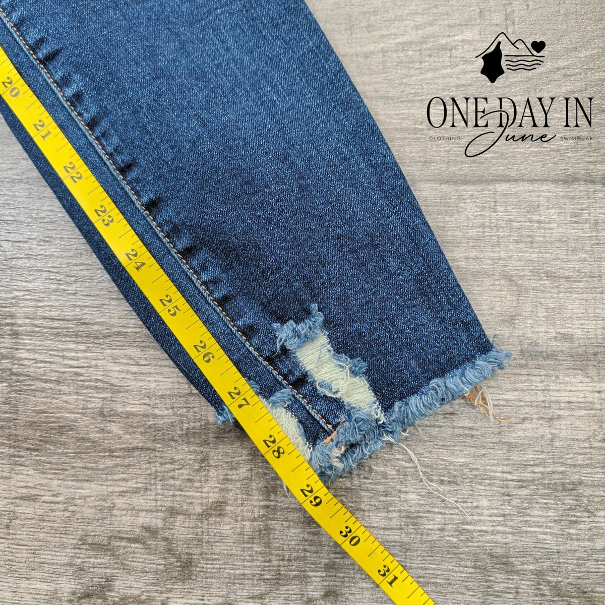 Good American Good Legs Skinny Ankle Jeans Distressed Raw Hem Size 6