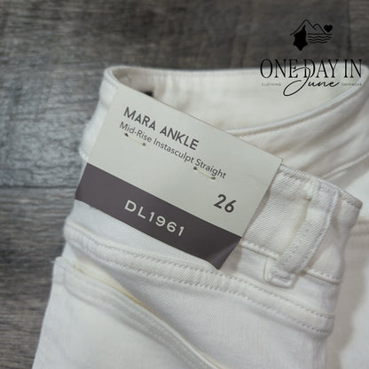 DL1961 Mara Ankle Jeans Oakley White Mid Rise Instasculpt Straight NWT Size 2