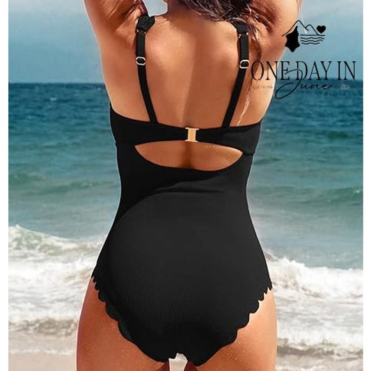 Charmo Scallop Edge Ribbed One Piece Swimsuit Size M
