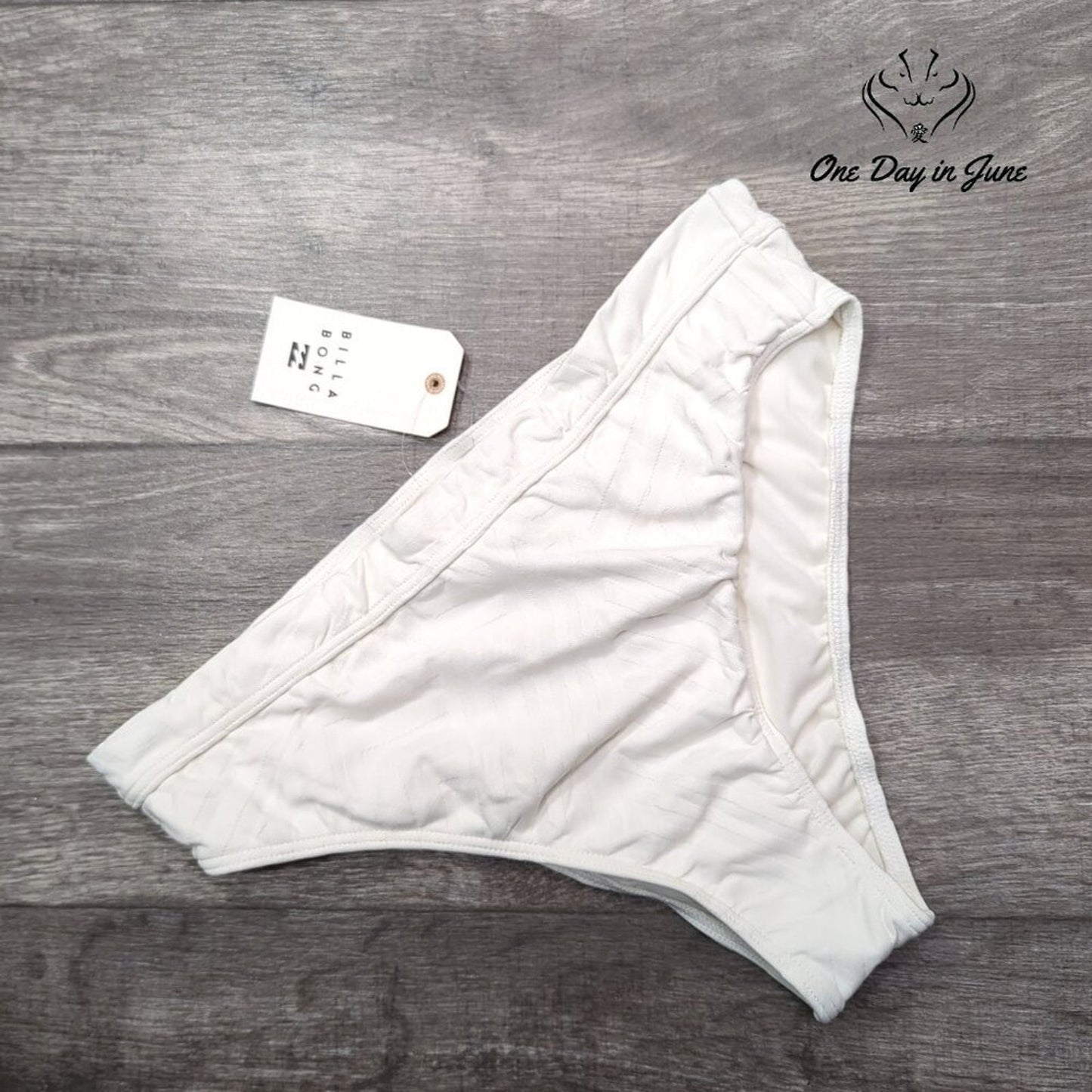 Billabong Peeky Days Rise Bikini Bottom Salt Crystal High Waist NWT Size XL
