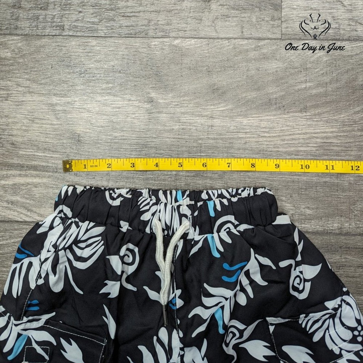 Amzbrly Drawstring Board Shorts Size 4-5 yr