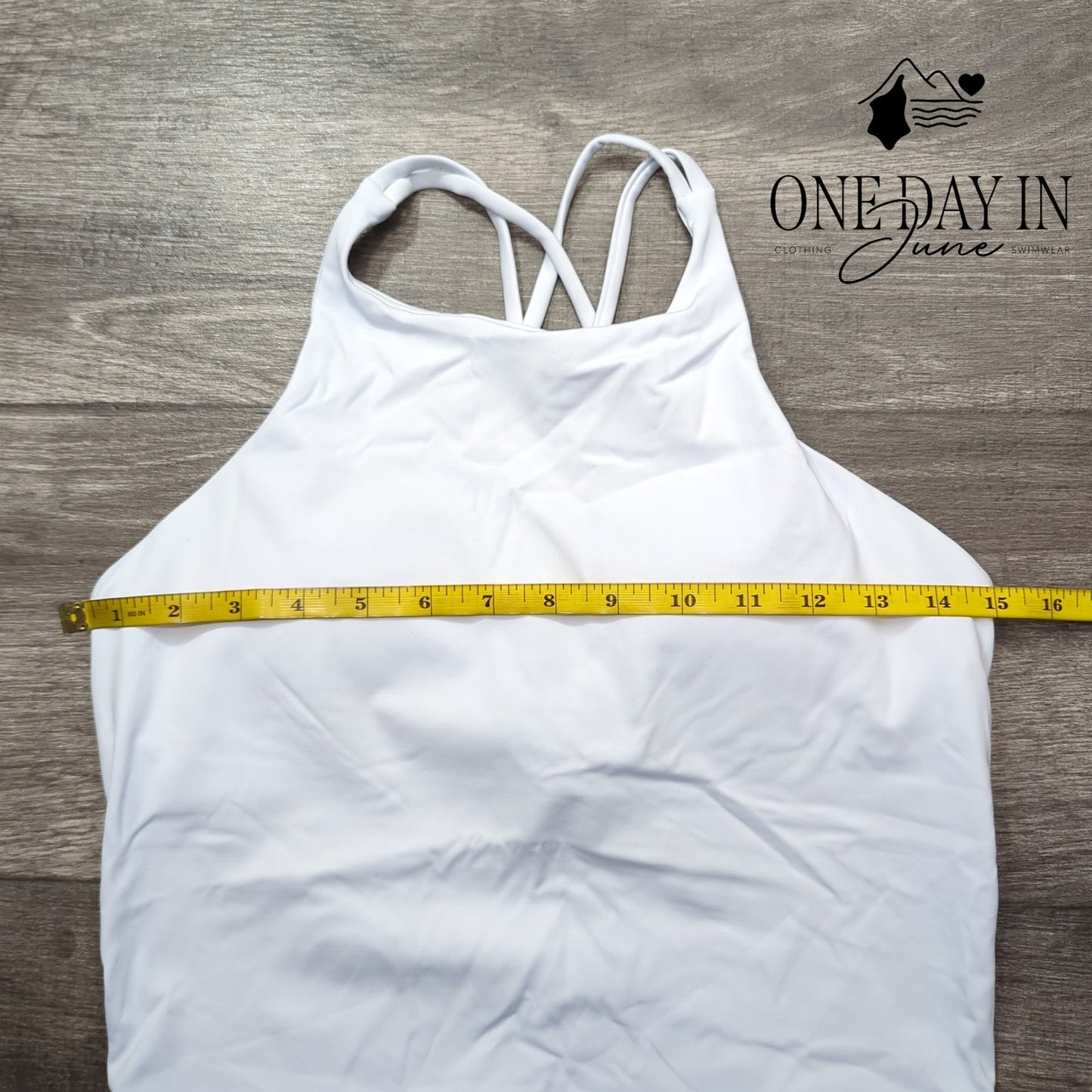 Adisputent Strappy Back Sports Bra Size M