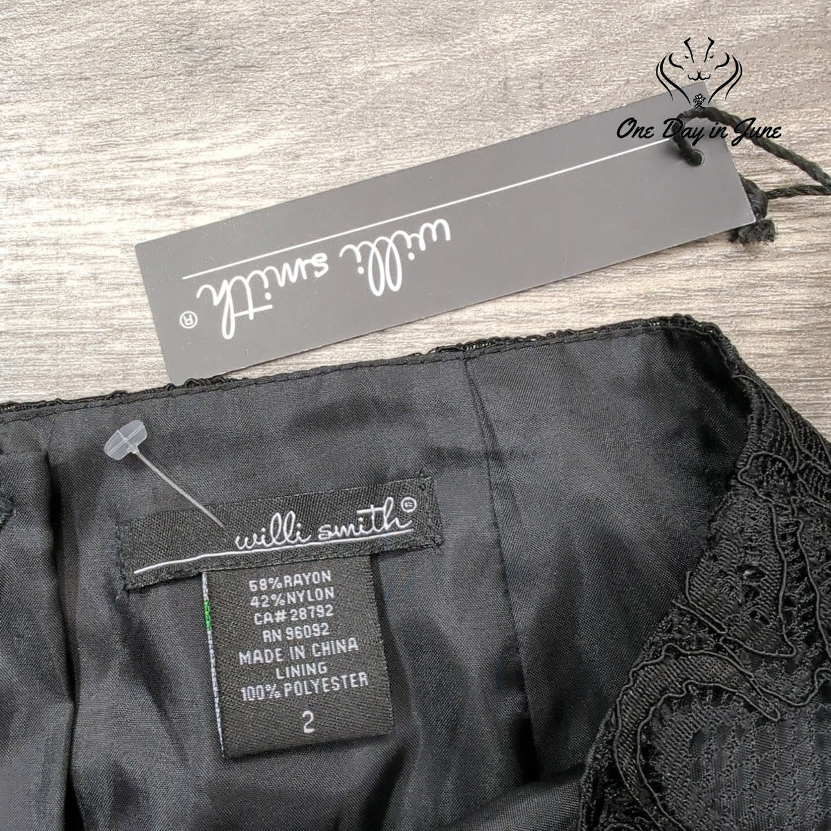 Willi Smith Layered Floral Lace Mini Skirt Black NWT Size 2