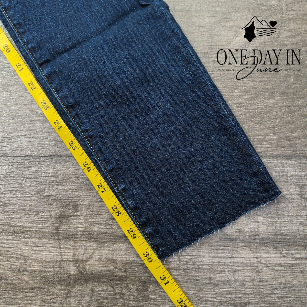 AG Adriano Goldschmied Straight Leg Jeans Dark Wash NWT $198 Size 4 (27)