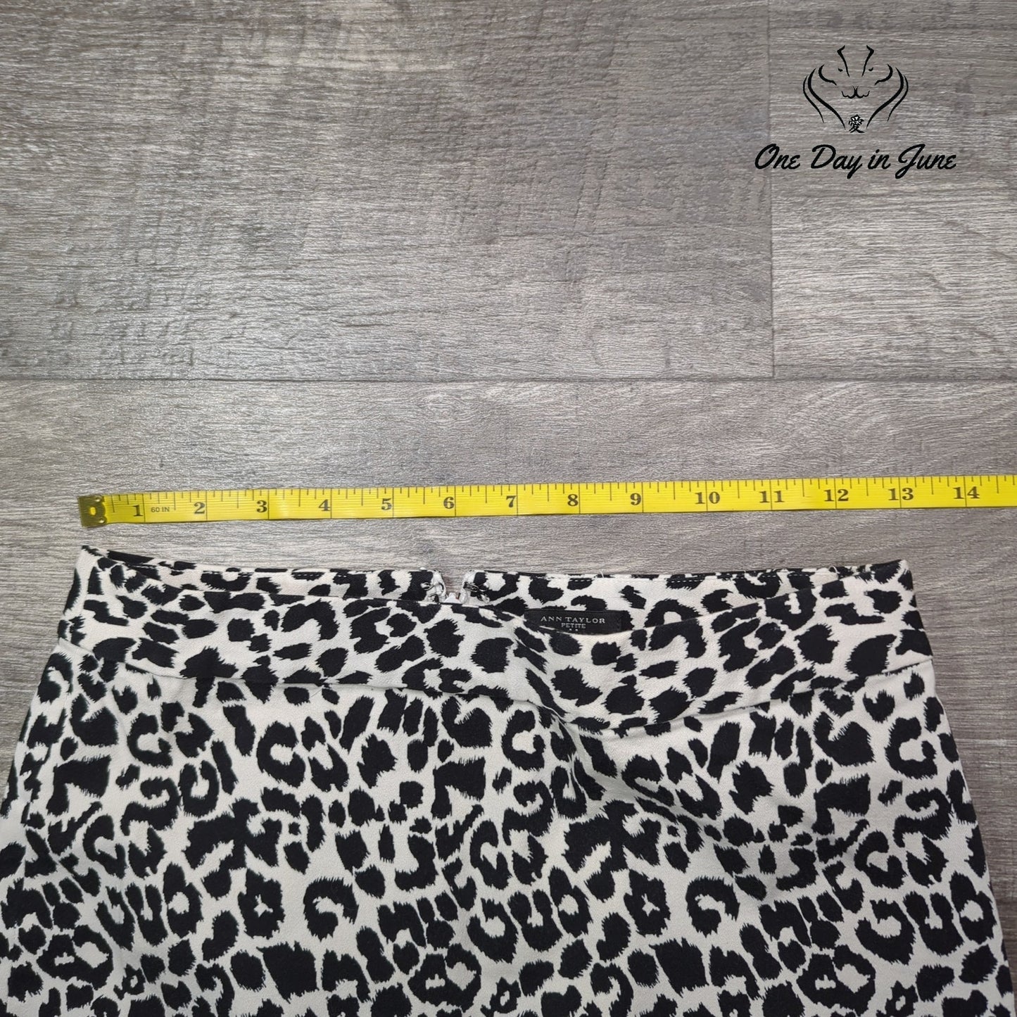 Ann Taylor Petite Leopard Print Pencil Mini Skirt Black White Size 0P