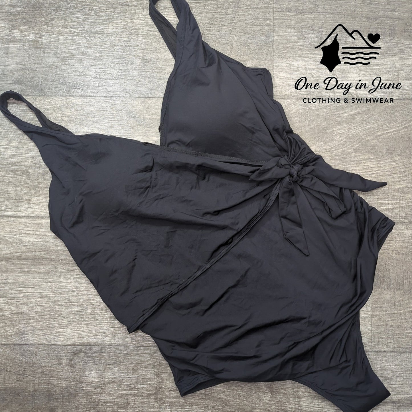 Yonique Plus Size Tie Side One Piece Swimsuit Size 20W