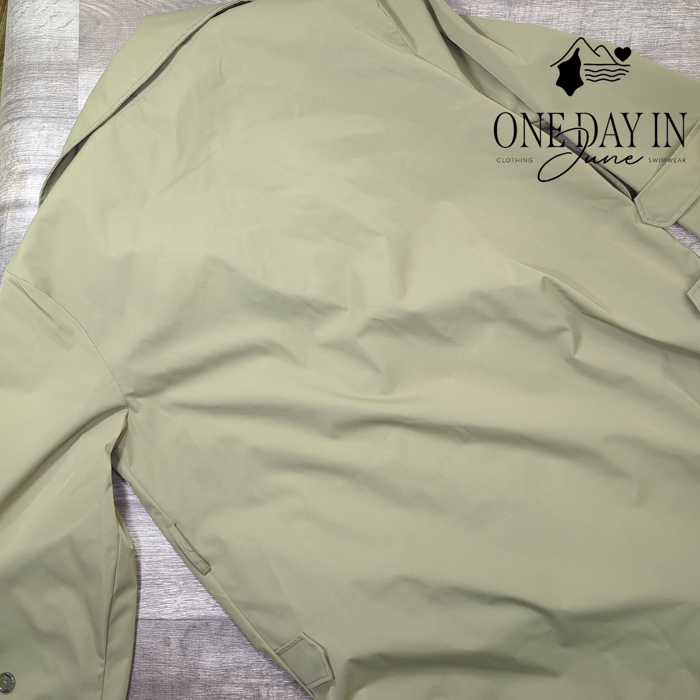 Rebecca Minkoff Oversized Trench Coat Olive NWT Missing Belt $228 Size L