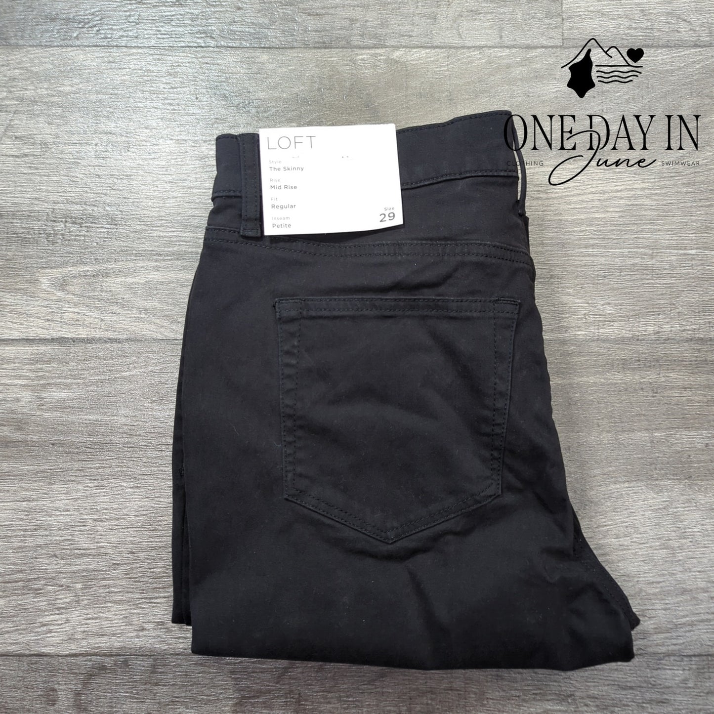 Loft Petite The Skinny Mid Rise Jeans Size 29 (8P)