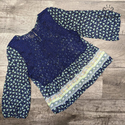 Love Fire Long Sleeve Lace Back Top Size S