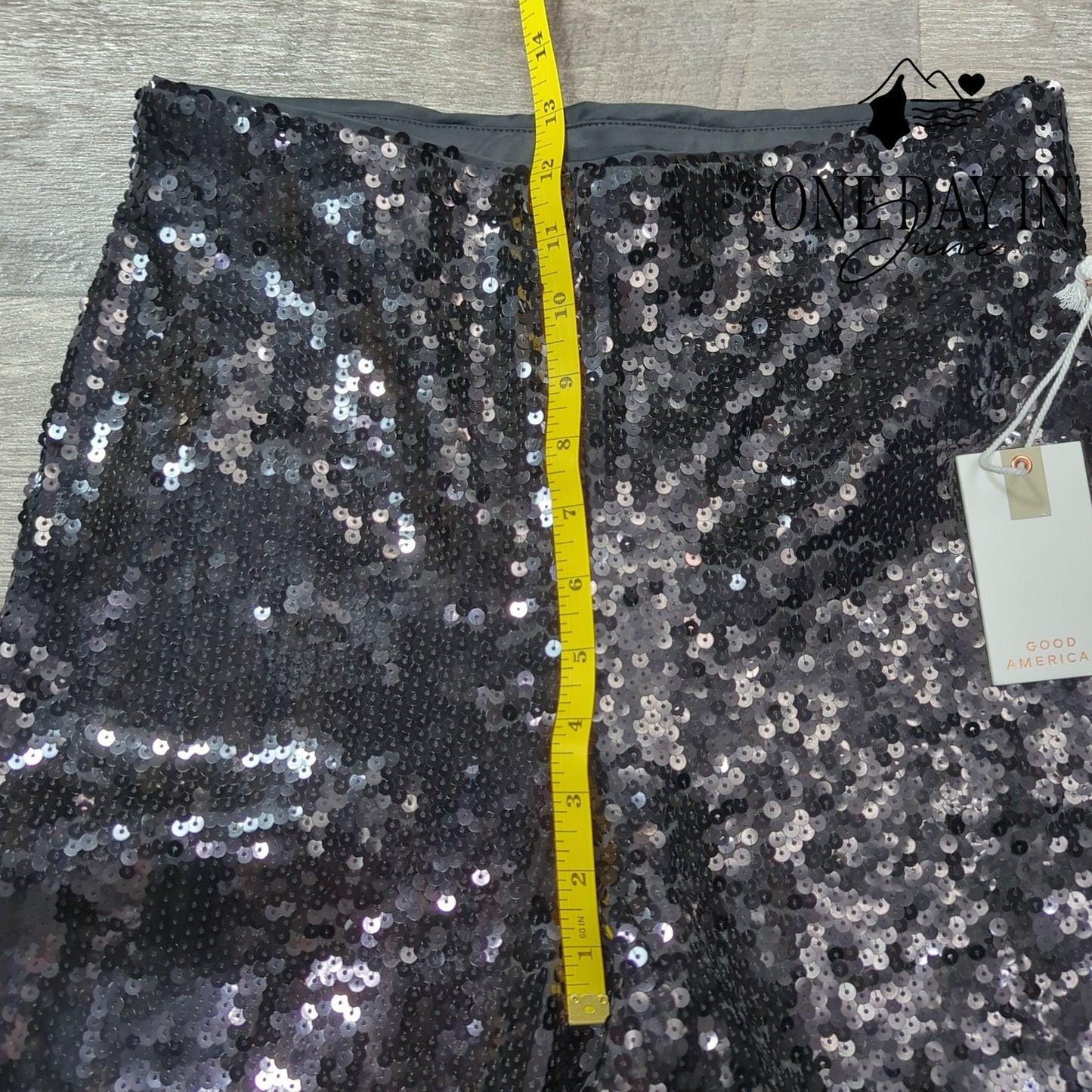 Good American Pull On Sequin High Waist Pants Size M