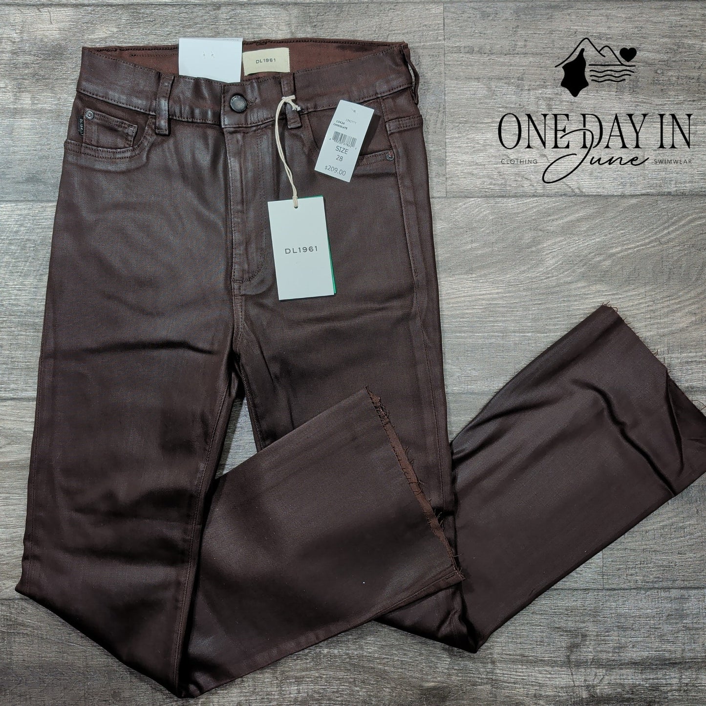 DL1961 Bridget Boot Coated Jeans Chocolate High Rise Crop NWT Size 6 (28)