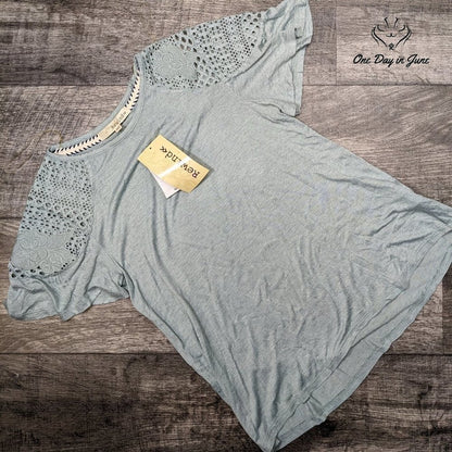 Rewind Crochet Shoulder T Shirt Top Size XS