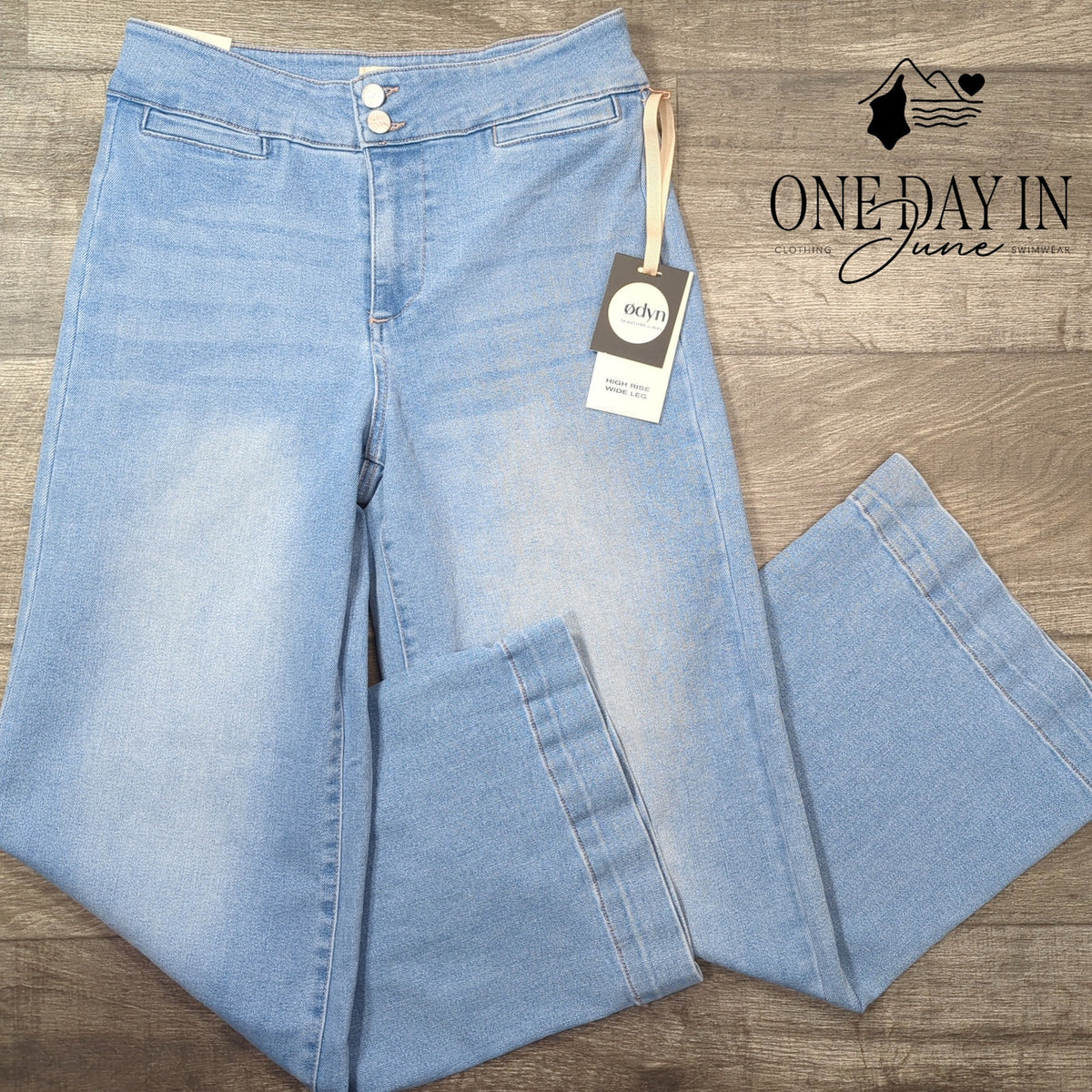 Odyn High Rise Wide Leg Jeans Light Wash Double Button NWT Size 2