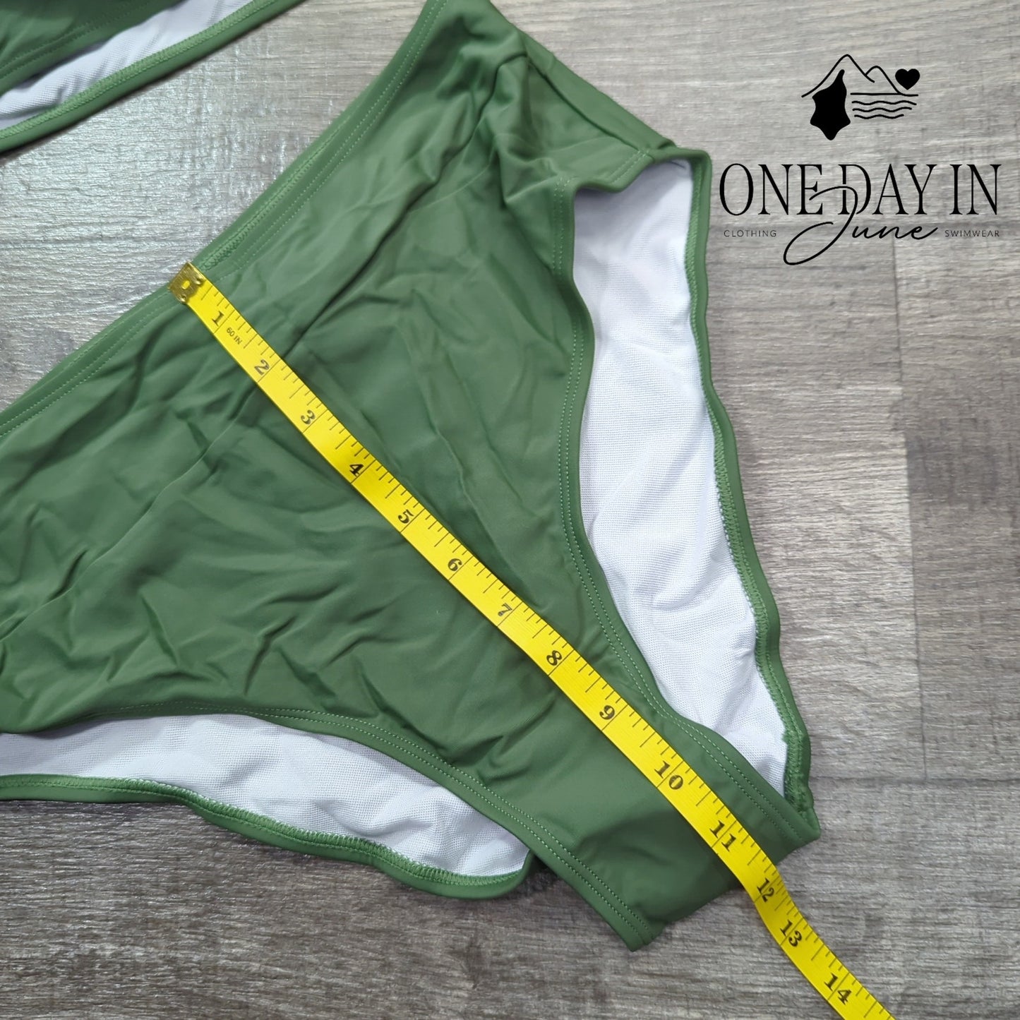 Aimage Twist Front Bikini Swimsuit Size M