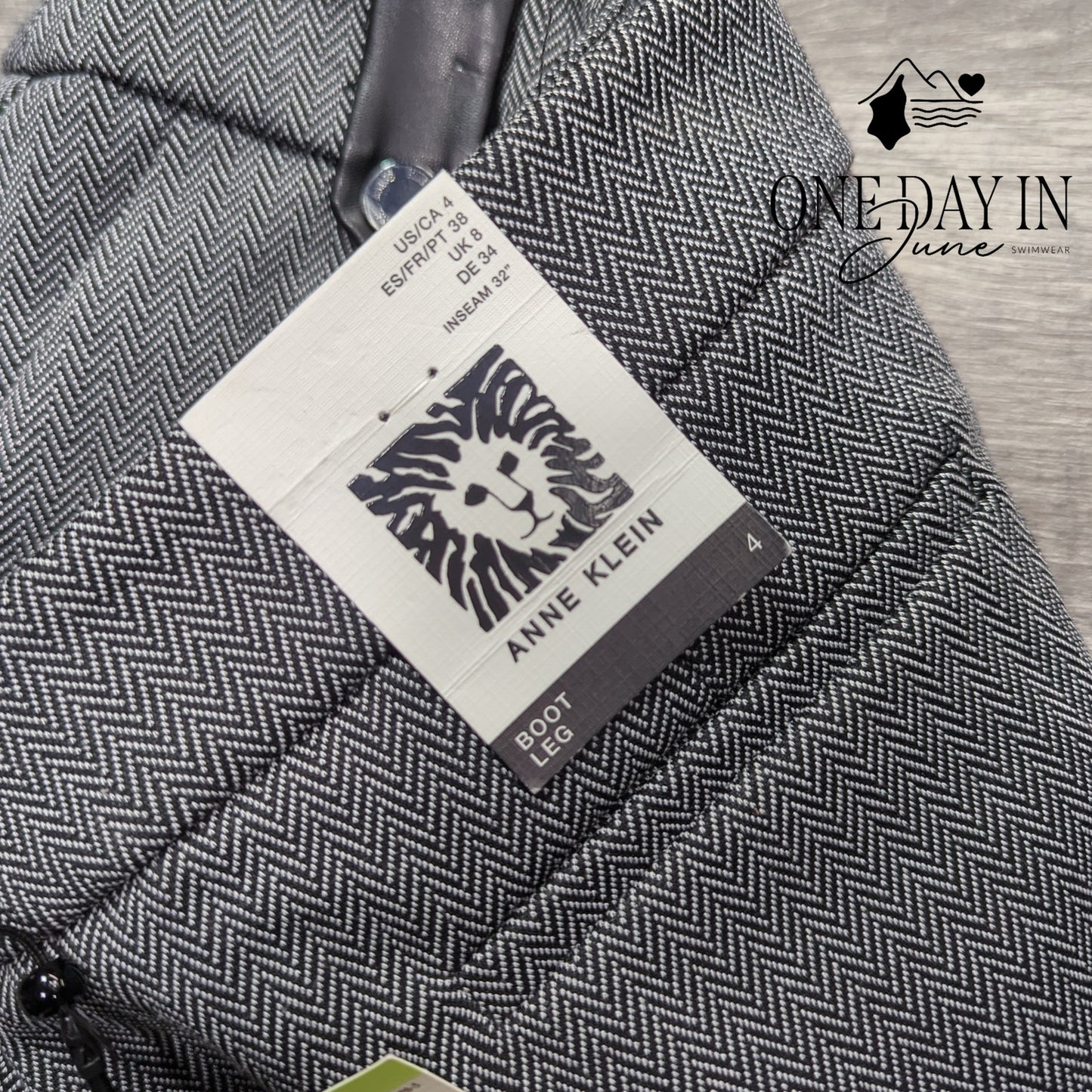 Anne Klein Boot Leg Dress Pants Size 4
