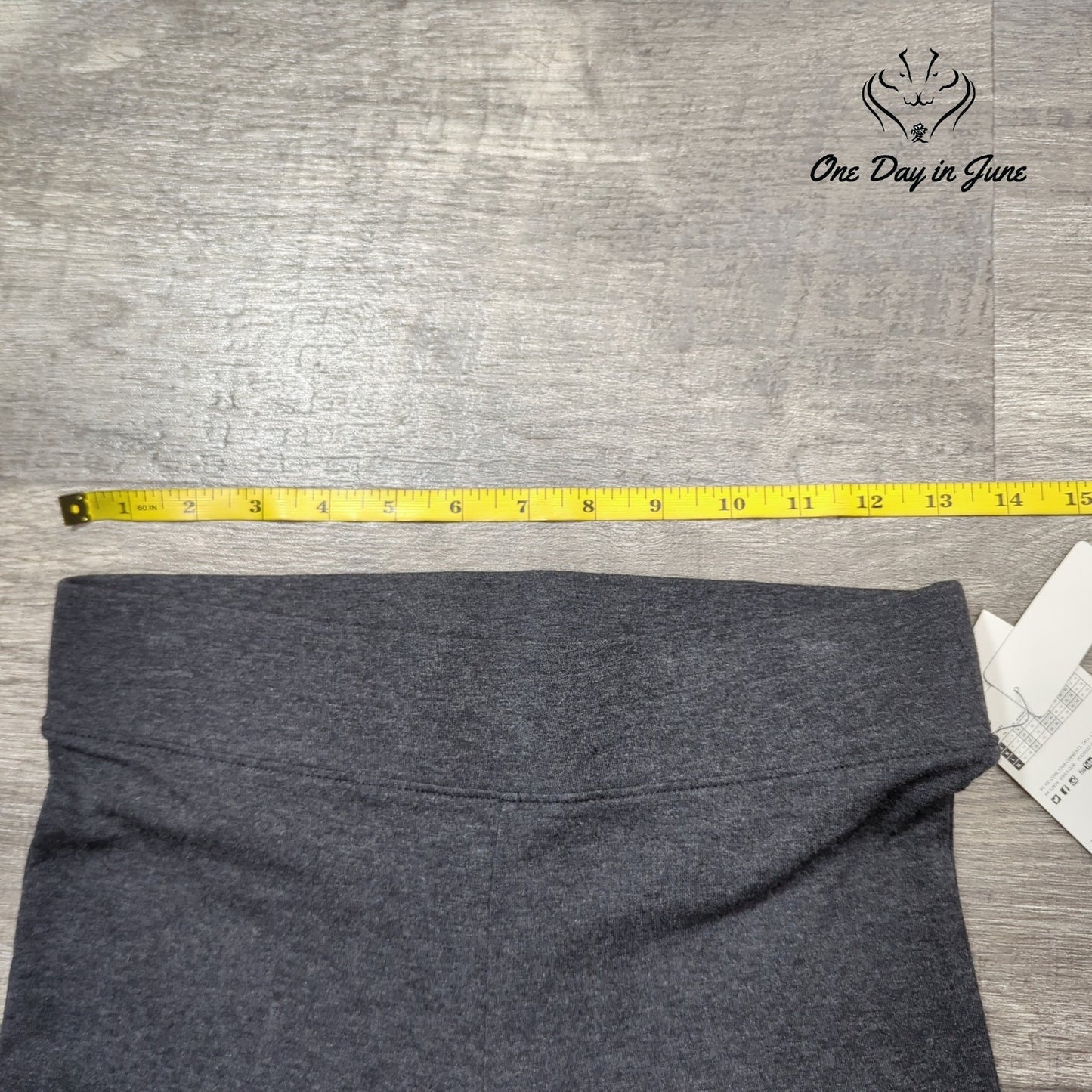 Utopia by Hue Slit Hem Leggings Size S